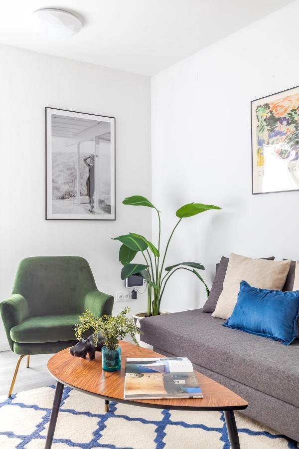 Apartamento Junto A Gran Via Madrid Luaran gambar